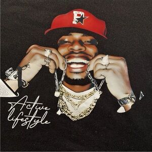 SHEIN Active Lifestyle Art Print with Red and Black Teen Girl 12Y